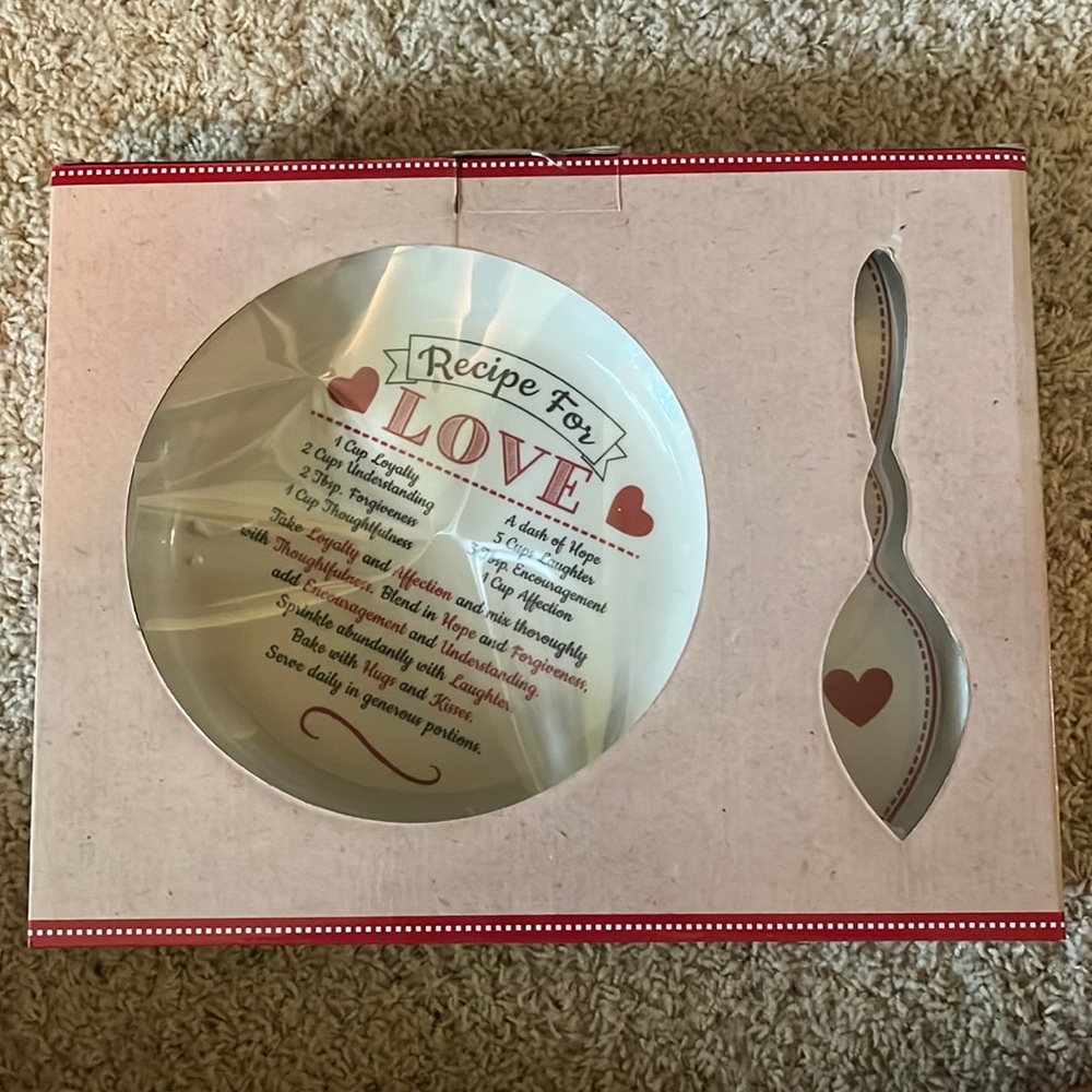 New in box! Recipe for love ceramic pie plate and slicer